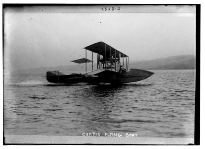 Curtis(s) flying boat LCCN2014692192