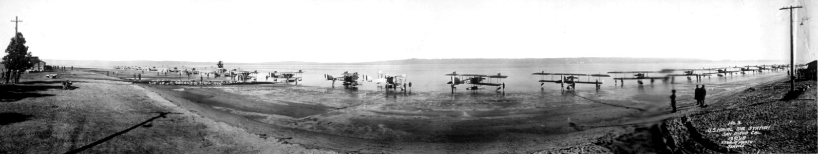 Curtiss N planes at NAS North Island c1918