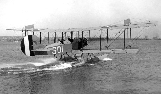 Curtiss R taxis in San Diego Bay c1918