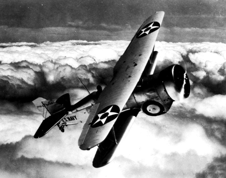 Curtiss XF11C-2 in flight c1932