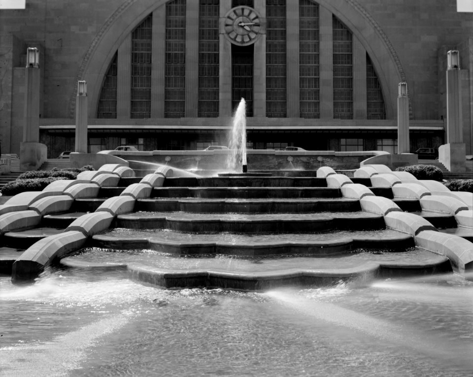 CUT HABS fountain