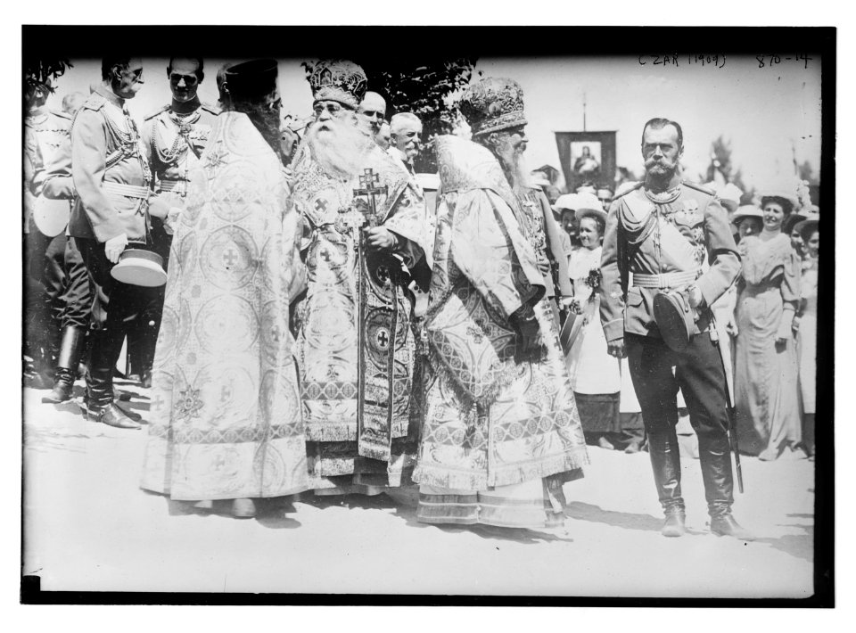 Czar and religious leaders at unveiling of monument to Peter the Great, St. Petersburg LCCN2014684169