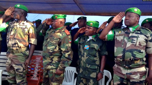 Cérémonie au camp Mpoko 2014 2