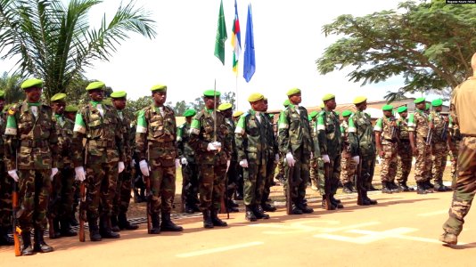 Cérémonie au camp Mpoko 2014 5