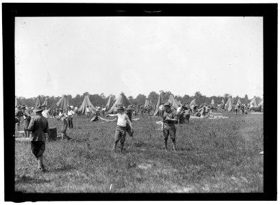 D.C. NATIONAL GUARD IN CAMP LCCN2016864211