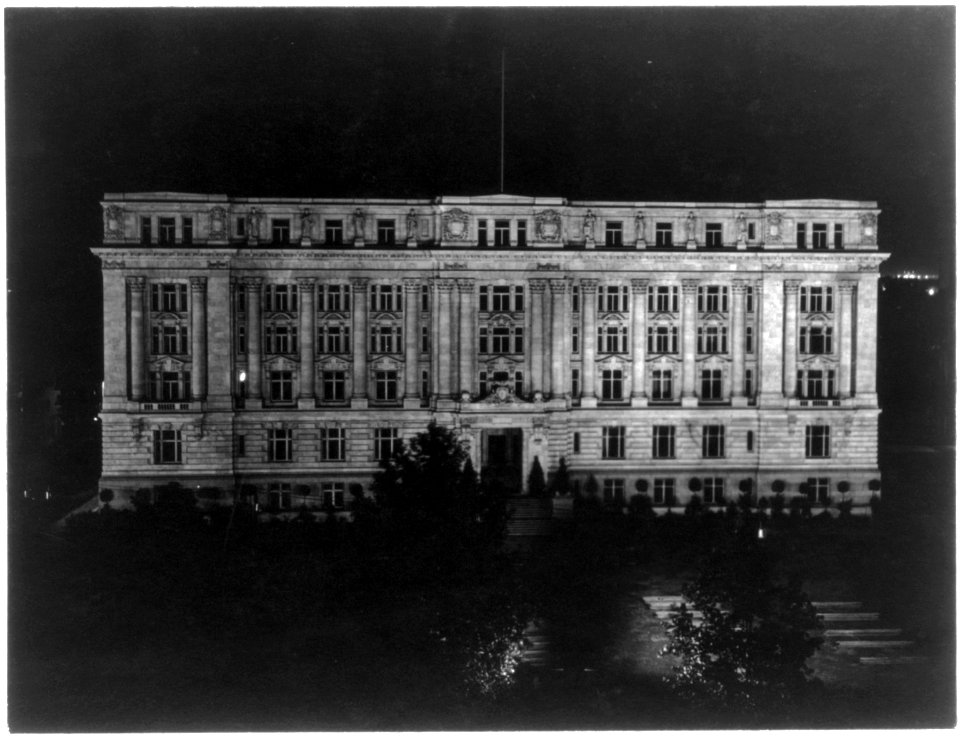 D.C., Washington. District Building. 1908. View at night LCCN2004672128