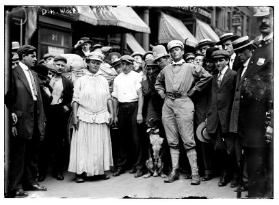 D.H. Wolfe in N.Y.C. LCCN2014688996