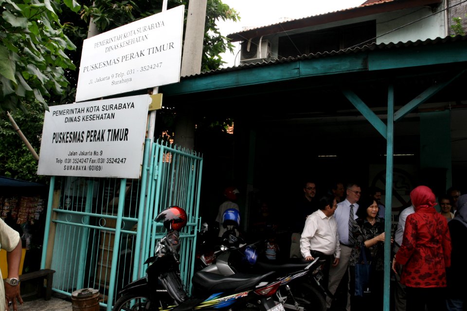 DAA visits theSTI (Sexually Transmitted Infection Center) in Timur (5267845600)