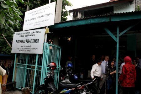 DAA visits theSTI (Sexually Transmitted Infection Center) in Timur (5267845600)