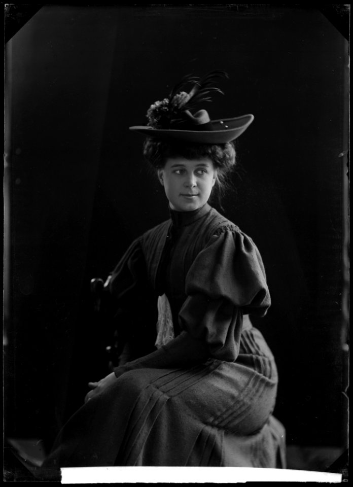 Dagny Sternvall, actor, undated portrait - SMV - GS060