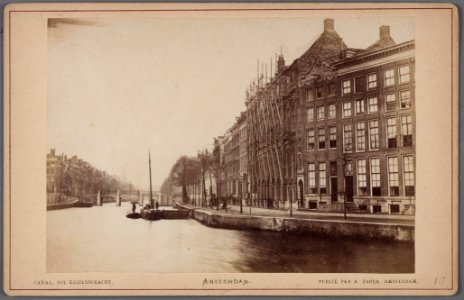 De Keizersgracht gezien in noordelijke richting naar de Leliegracht-001