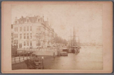 De IJgracht (Prins Hendrikkade) bij de Schippersgracht