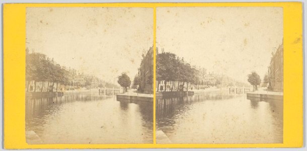 De Keizersgracht gezien in noordelijke richting naar brug 51 bij de Leliegracht. Stereoscopische foto