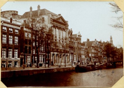 De Keizersgracht bij de Beerestraat, ziende op het Gebouw Felix Meritus (sic)