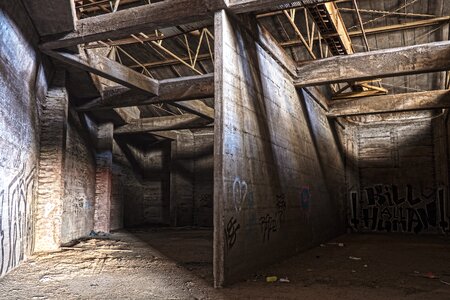 Building warehouse empty