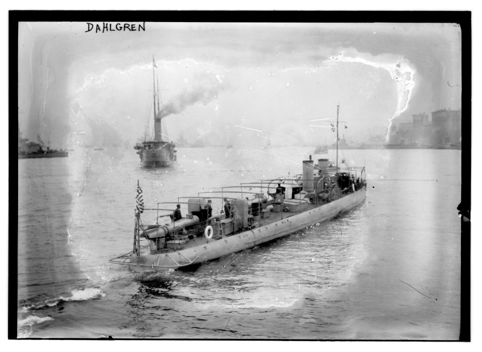 DAHLGREN LCCN2014690778
