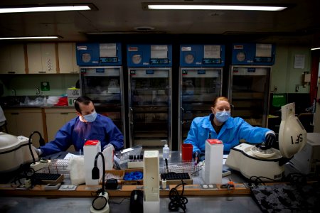 Daily Operations in the Blood Bank Aboard USNS Comfort (49826610101)