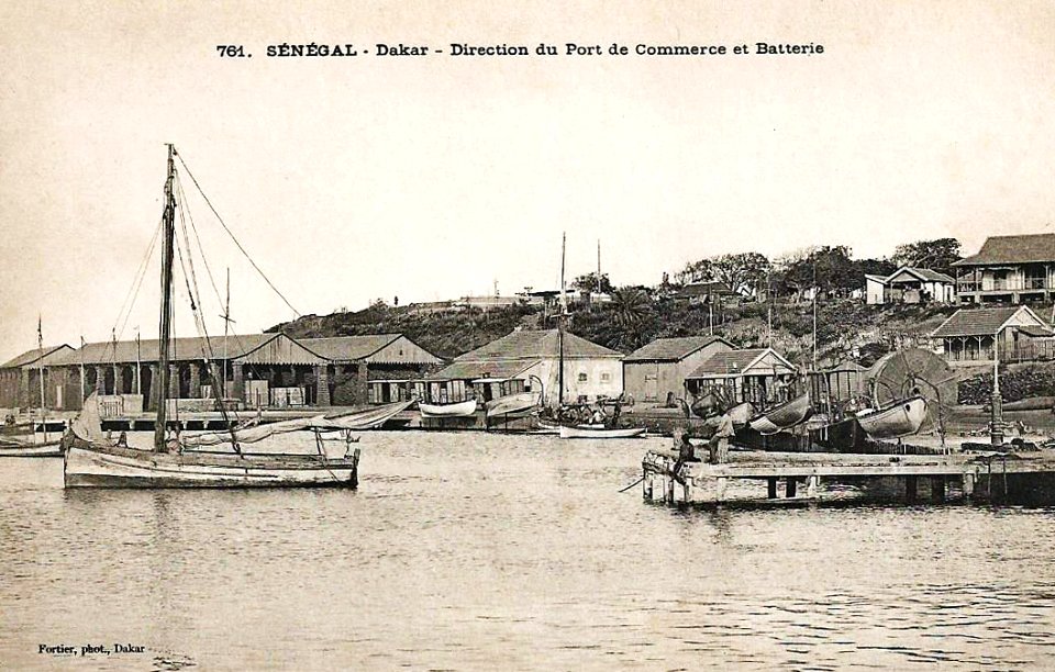 Dakar-Direction du port de commerce et batterie (AOF)