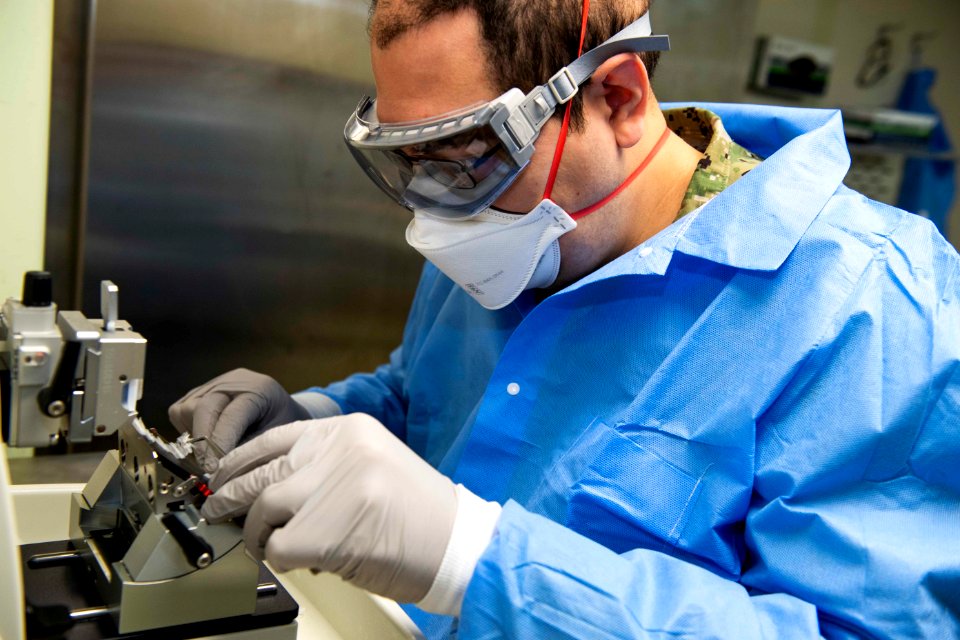 Daily Operations in the Histology Lab Aboard USNS Comfort (49826610791)