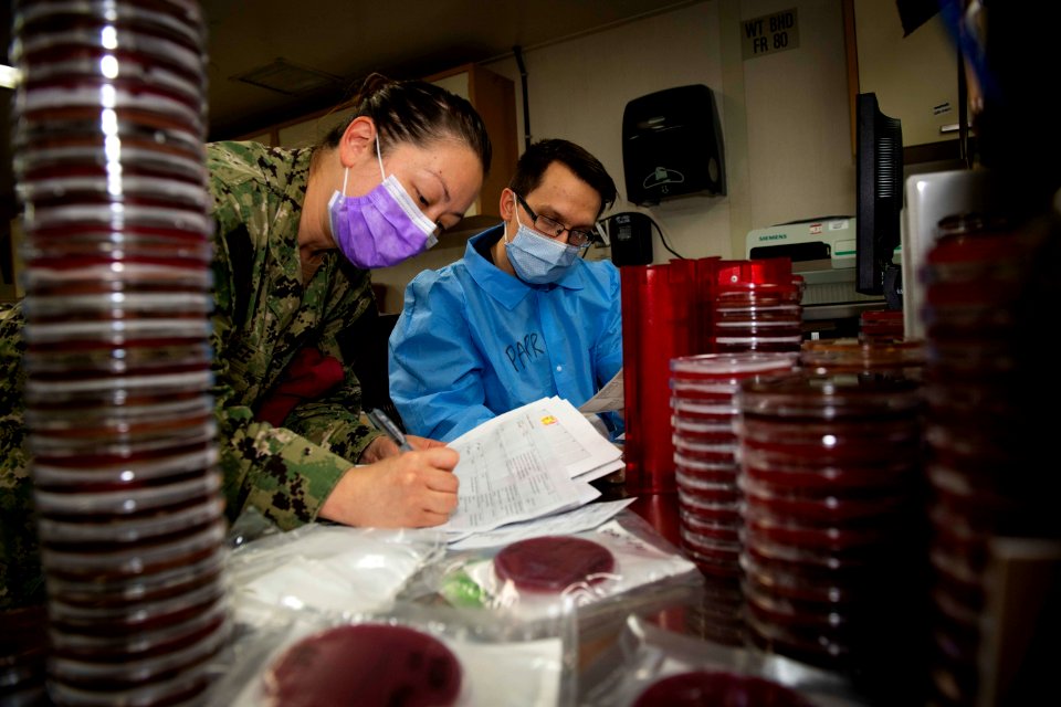 Daily Operations in the Microbiology Lab Aboard USNS Comfort (49826560646)
