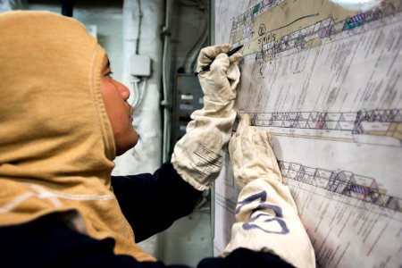Damage Control certification aboard USS Bonhomme Richard (LHD 6) 161205-N-WF272-015