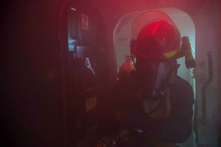 Damage control drill aboard USS Mustin 150713-N-ZZ786-055