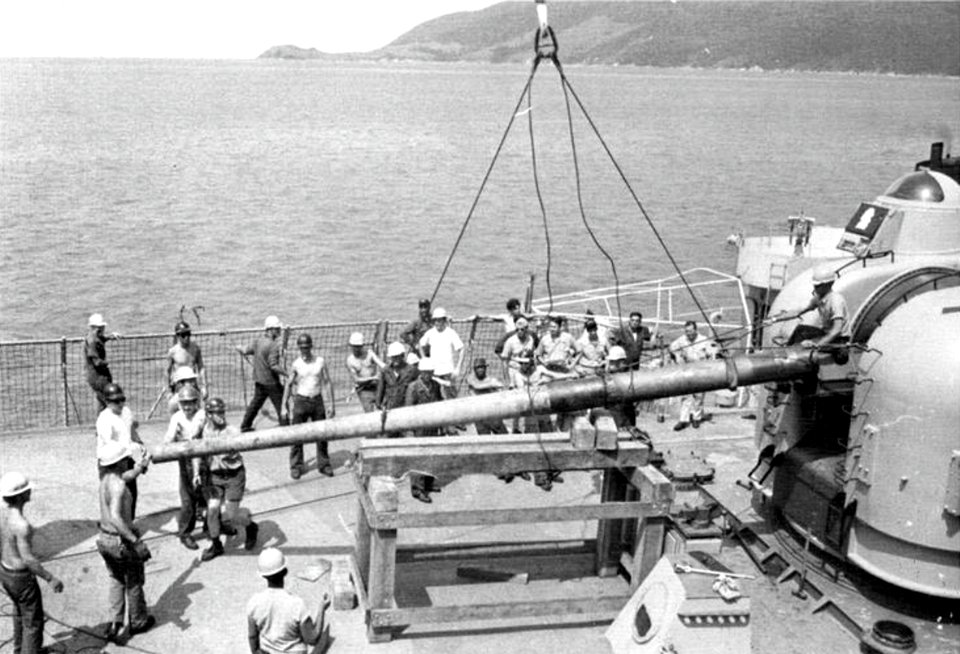 Damaged gun mount aboard USS Benjamin Stoddert (DDG-22), in June 1972