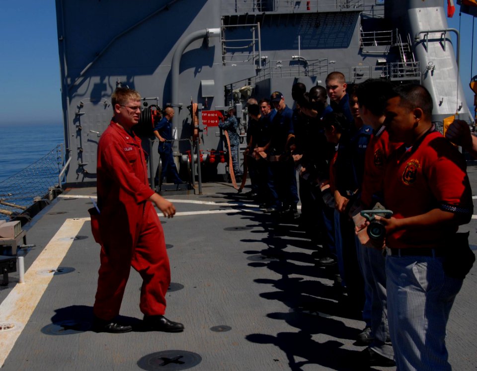 Damage control training on USS Oak Hill DVIDS421646