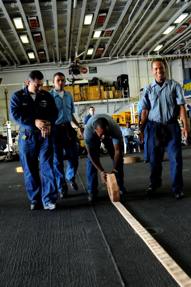 Damage control action aboard the USS Kearsarge DVIDS122573