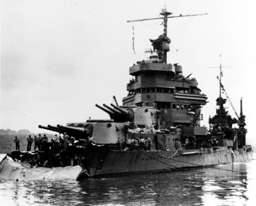 Damaged USS Minneapolis (CA-36) at Tulagi on 1 December 1942, after the Battle of Tassafaronga (80-G-211215)