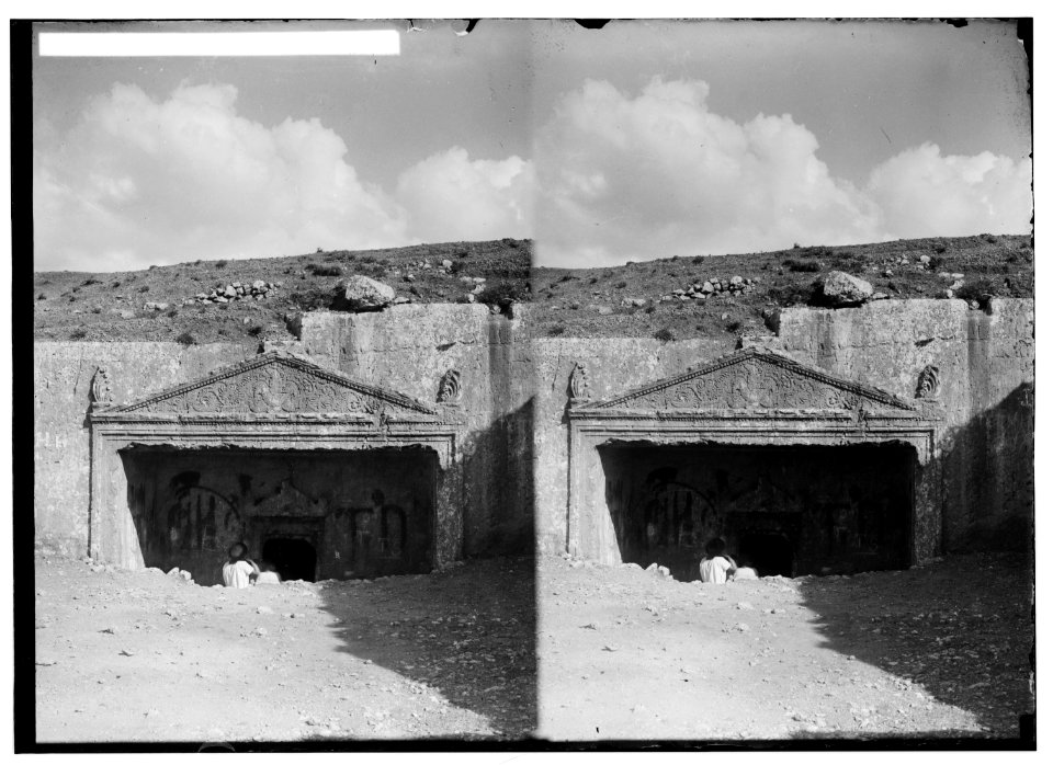 Damascus Gate and environs. Tombs of the Judges LOC matpc.00923