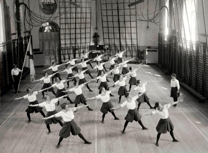 Damgymnastik. Gymnastiska centralinstitutet, Hamngatan 19, Norrmalm, Stockholm - Nordiska Museet - NMA.0034300