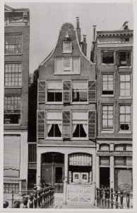 Damrak 81, Winkel van Boekhandelaar en uitgever A. Jager