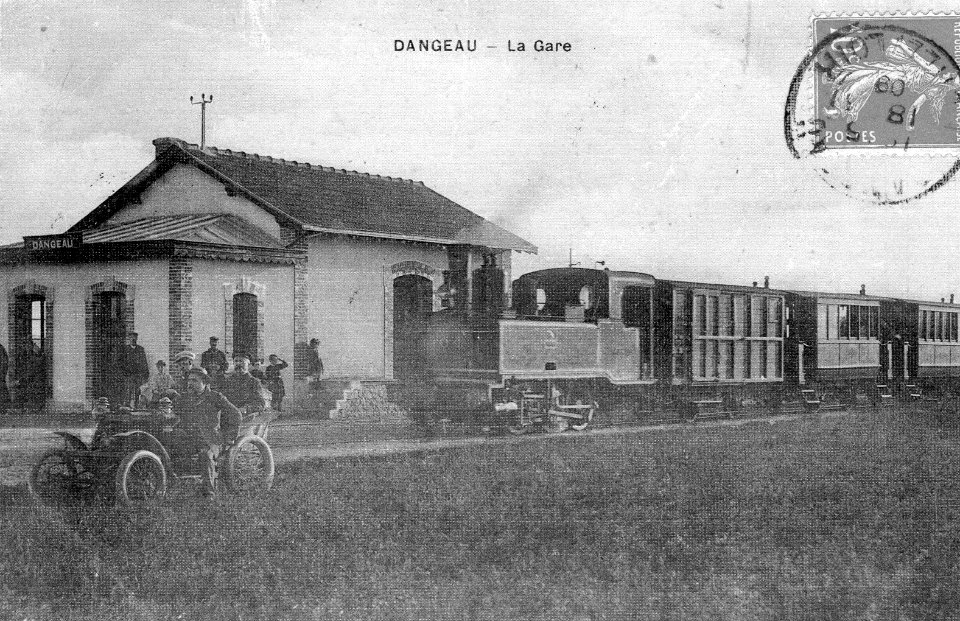 Dangeau (46309412112)