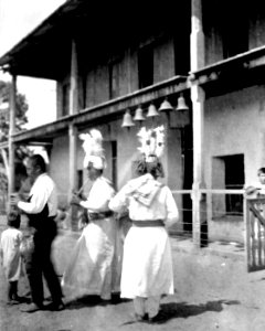 Dansade Cavinaindianer under missionens årsfest. Missionsstn. Cavinas, nära R.Beni, Bolivia - SMVK - 005033