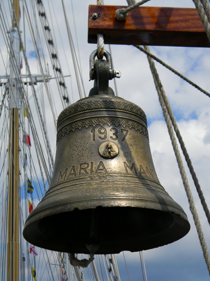 Bell sailing ship sea
