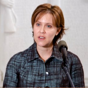 Darci Vetter 20120315-FAS-LSC-0017 (cropped)
