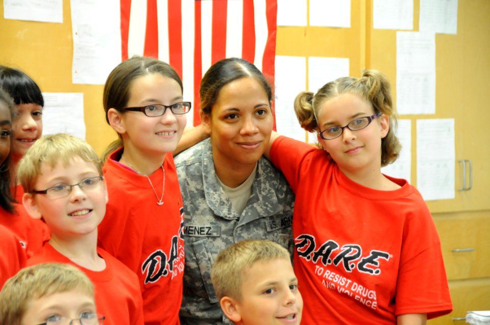DARE program teaches students to stay drug free (7825169876)