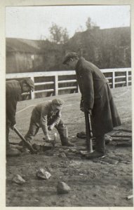 Darstellung ziviler Personen am russischen Kriegsschauplatz (BildID 15688450)