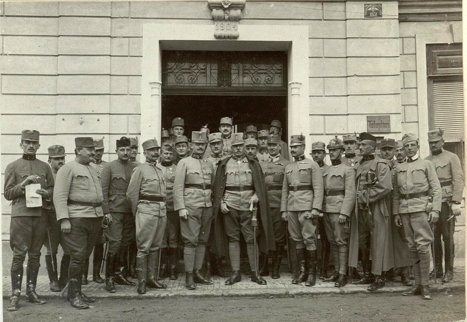 Das 48. Infanterie Truppen Divisionskommando. (BildID 15460608)