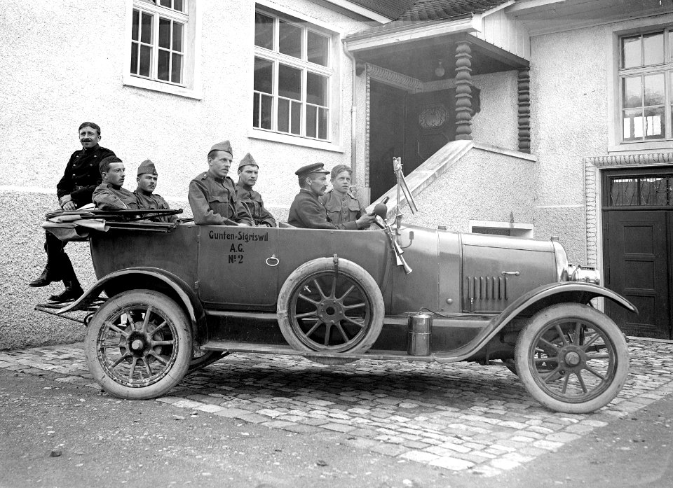 Das Automobil des Rekonvaleszenz-Zentrums - CH-BAR - 3241444