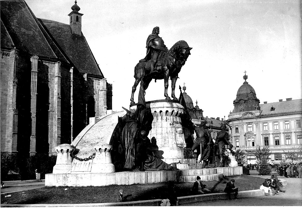 Das Denkmal von König Mathias in Cluj-Napoca (Klausenburg, Kolozsvar), 28.10.1916 (BildID 15549019)