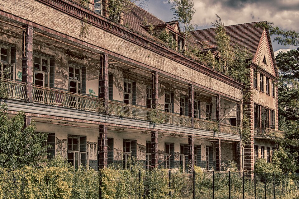 Abandoned lapsed clinic