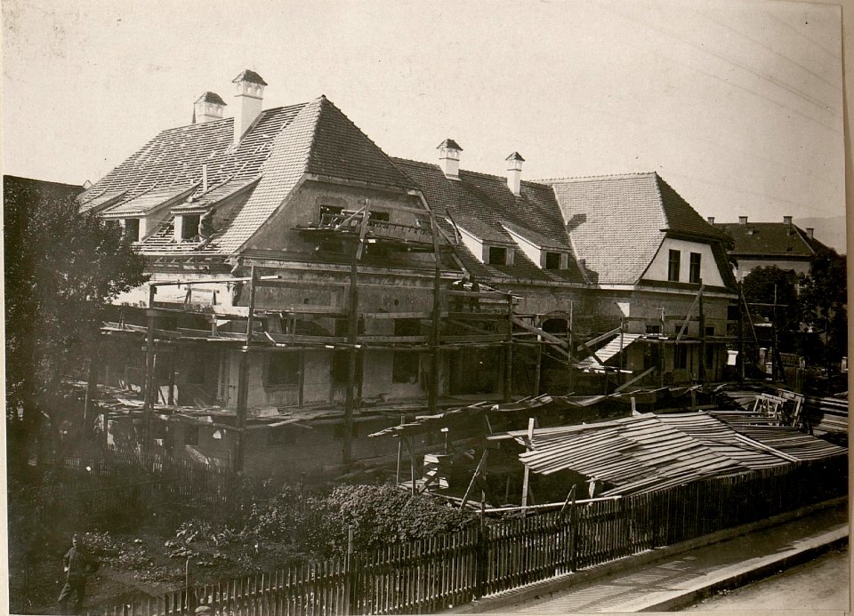 Das im Bau befindliche Gebäude für Sauerstofferzeugung. (13-8.1917.) (BildID 15802120)