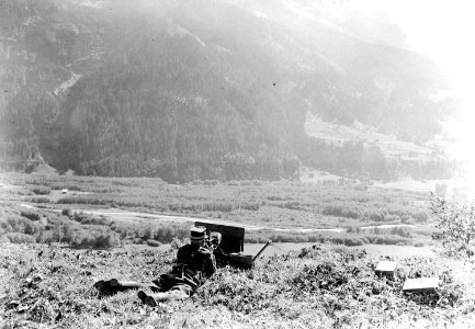 Das geladene Maschinengewehr mit der Schildlafette - CH-BAR - 3240869