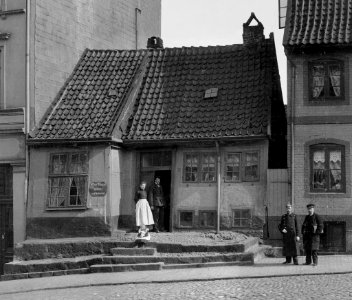 Das kleinbürgerliche Scherenschleiferhaus im Großen Kuhberg 11 (Kiel 44.635)
