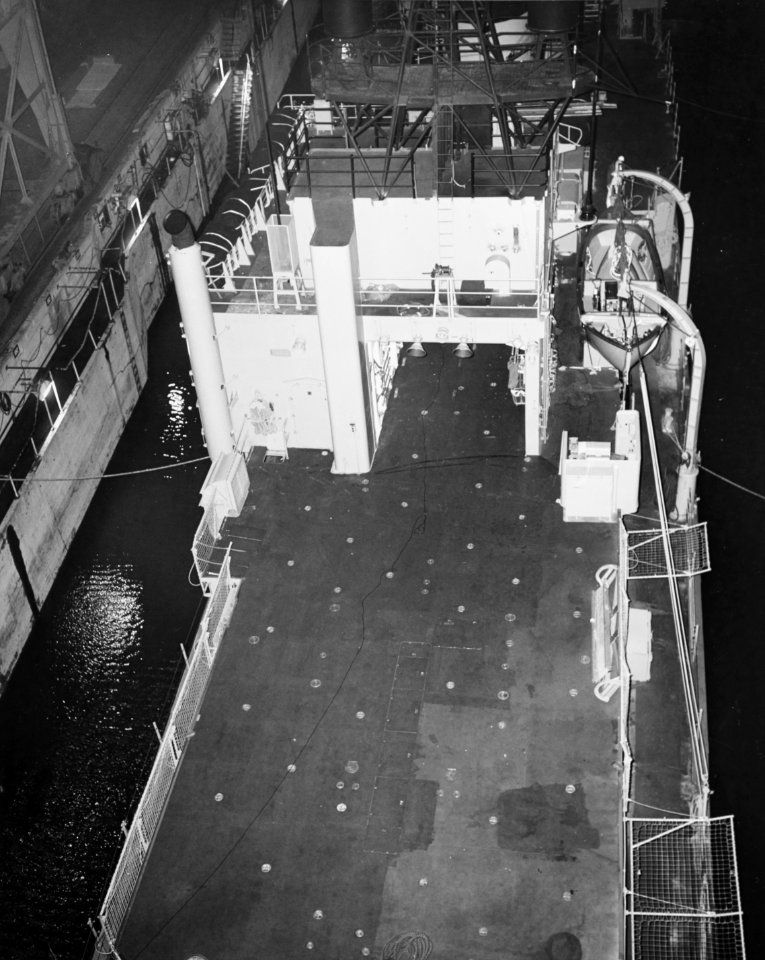 DASH deck and hangar of USS Herbert J. Thomas (DD-833) in 1965