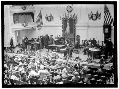 DAUGHTERS OF AMERICAN REVOLUTION. OPENING OF MOTHERS' CONGRESS IN MEMORIAL CONTINENTAL HALL LCCN2016863270