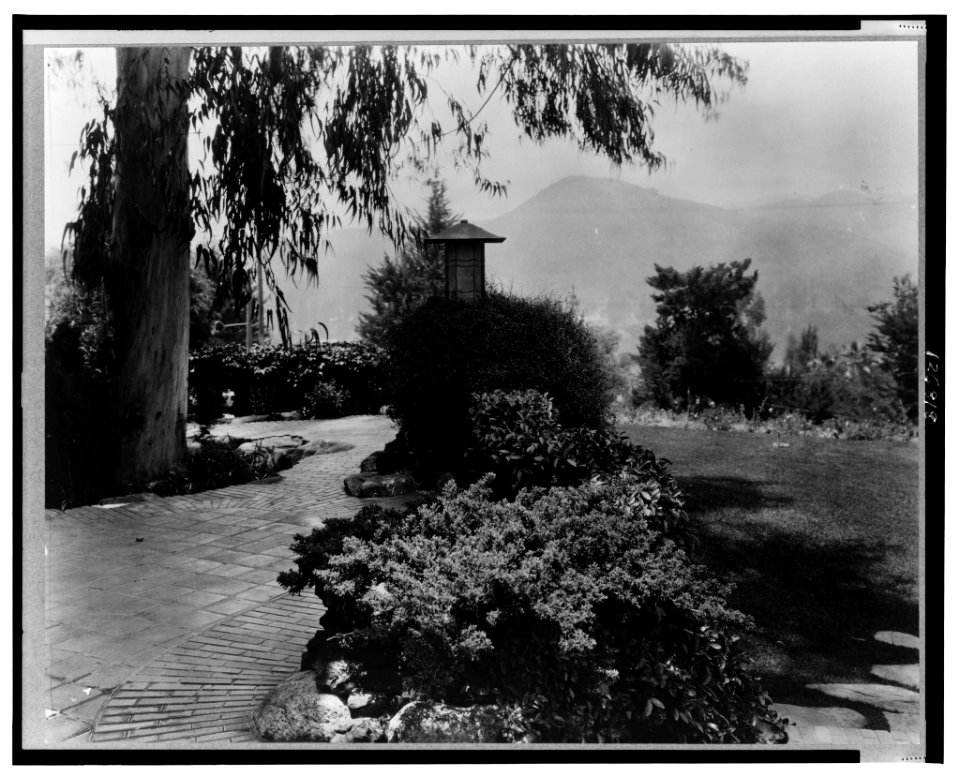 David Berry Gamble house, 4 Westmoreland Place, Pasadena, California. Water terrace) LCCN00651249
