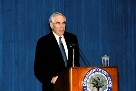 David Halberstam 441-GD-01-092-A-28